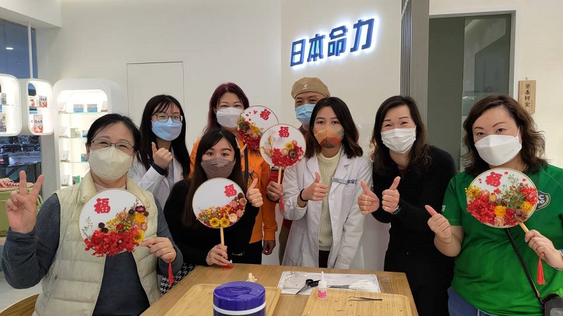 喜慶迎新春🧧壓花紙扇工作坊圓滿結束🌸🎉